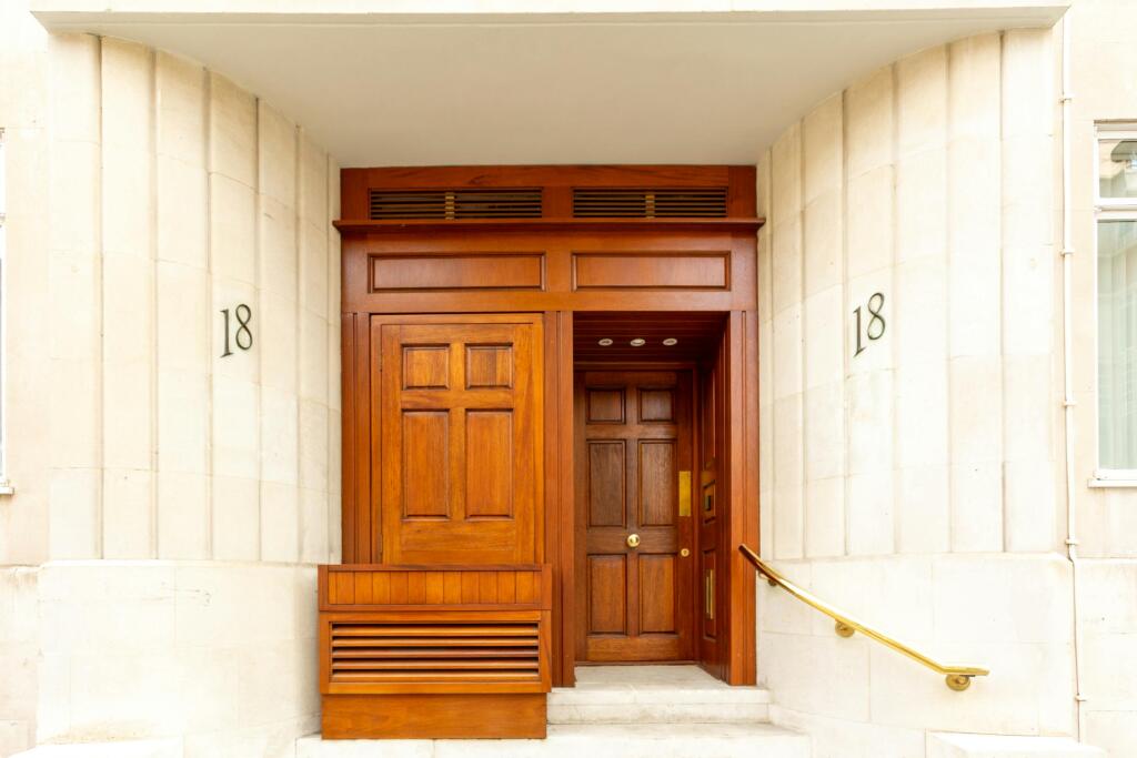 Office 10-12 entrance South Street.jpg