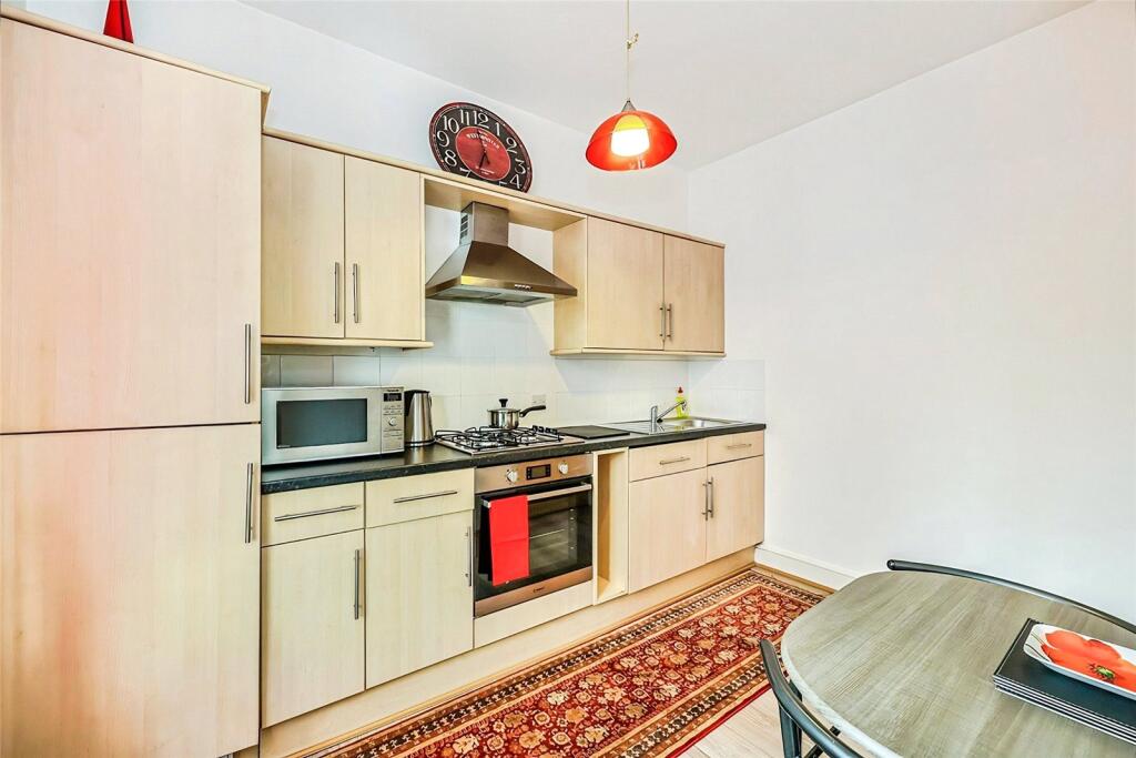 Apartment in Portsmouth - View 2