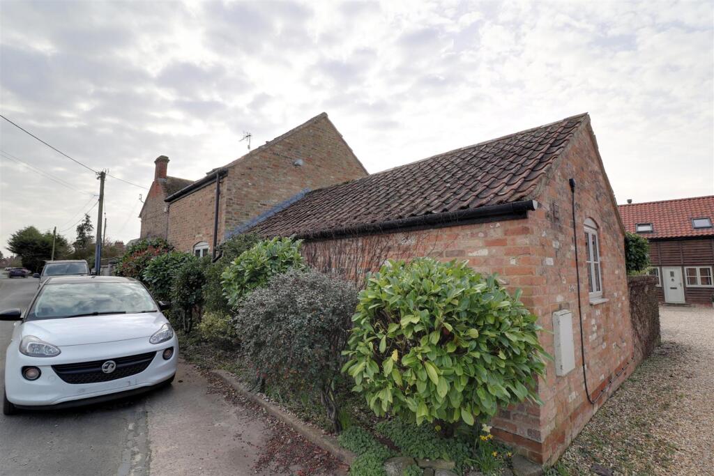 Main image of property: High Street, Arlingham