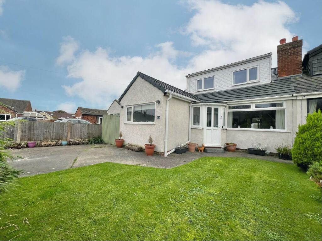 4-bed semi-detached on Links Road,  Knott End on Sea, FY6, £240,000