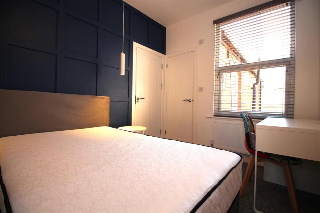 1 bedroom house share for rent