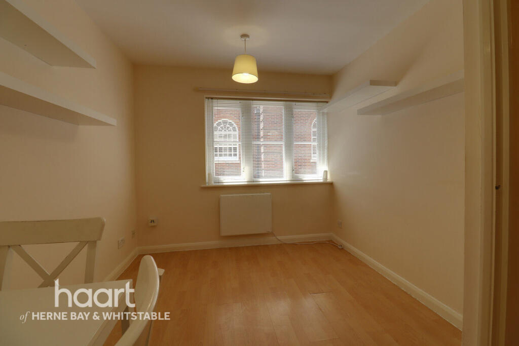 St Johns Lane, Canterbury - View 5