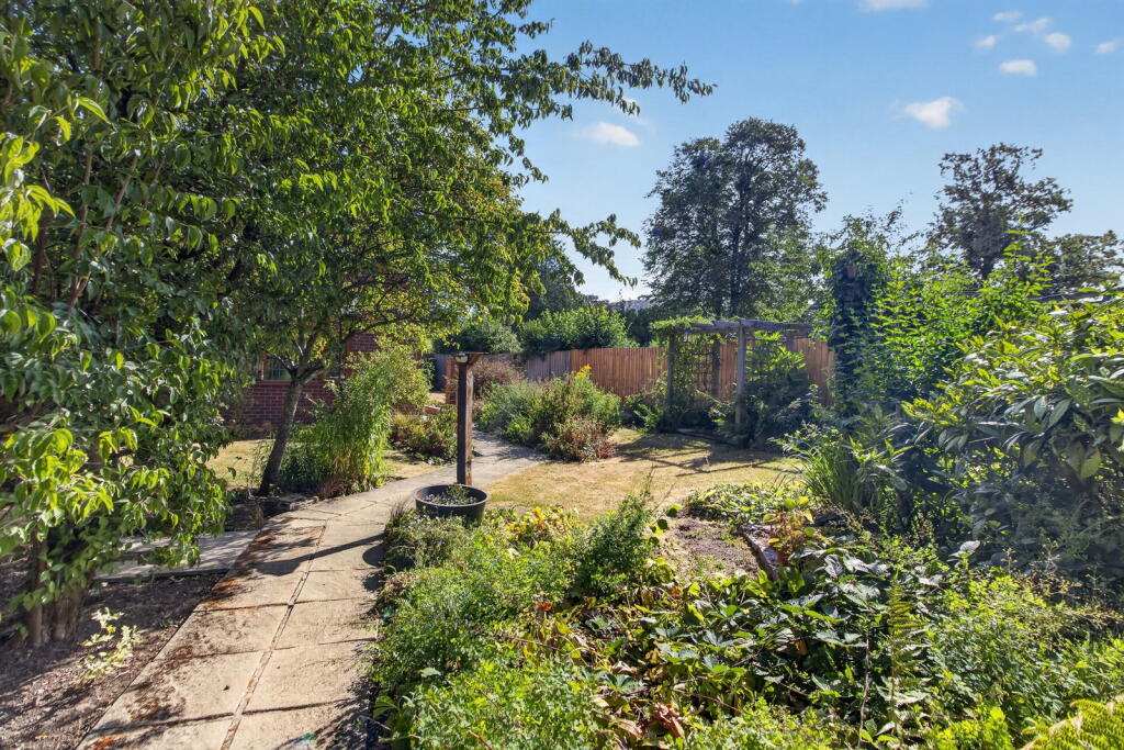 House in Worcester - View 3