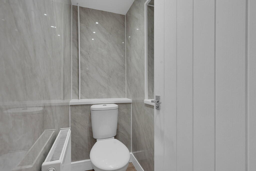 House in Cardiff, Aberaman South - View 4