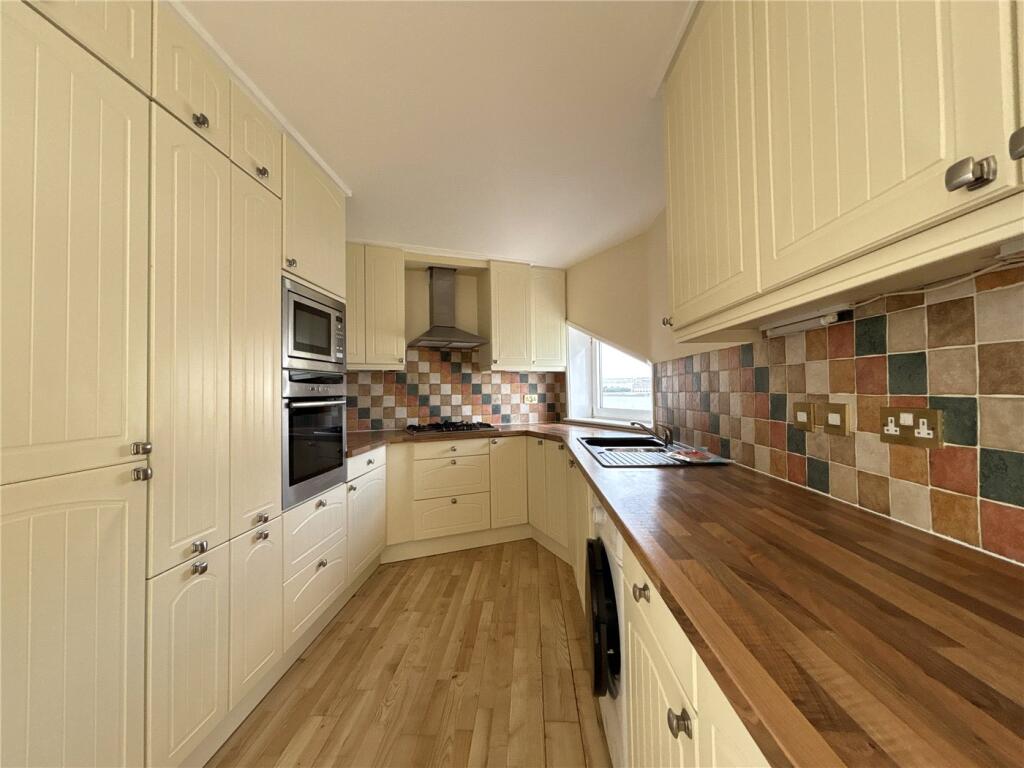 Apartment in London - More