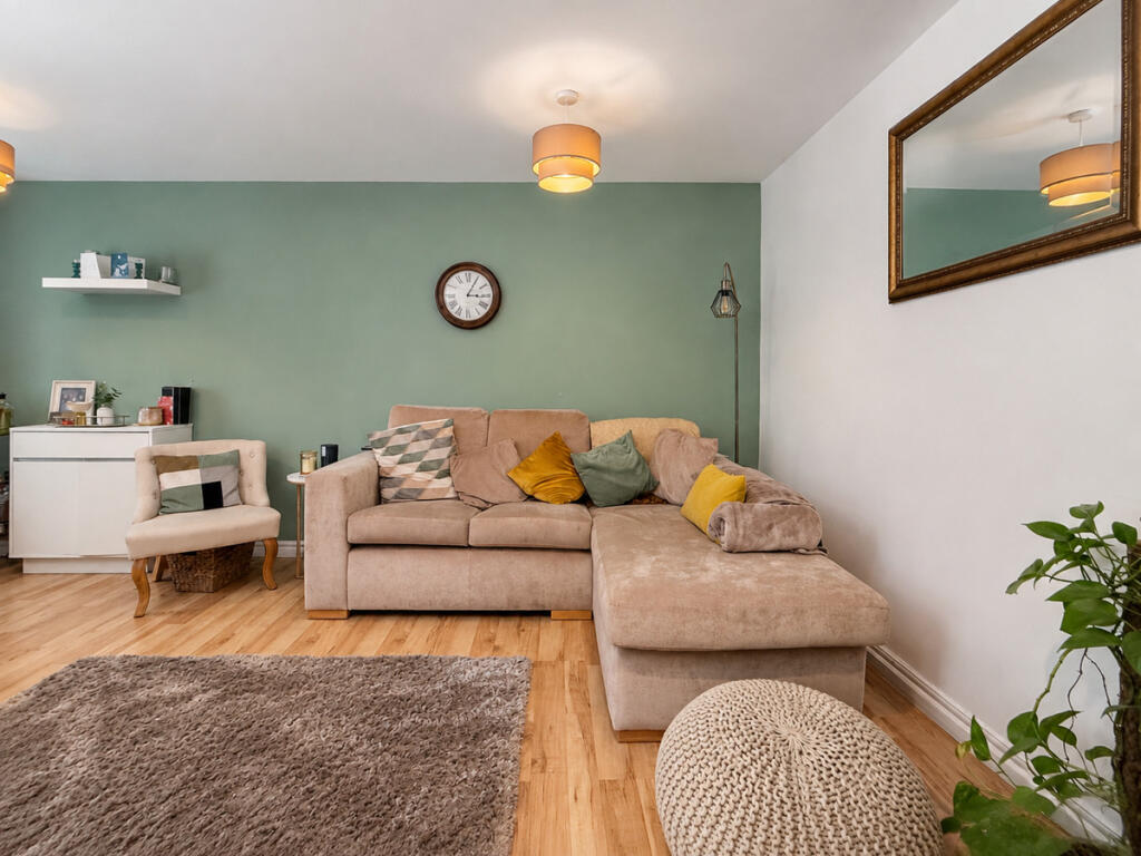 Apartment in Cardiff - More