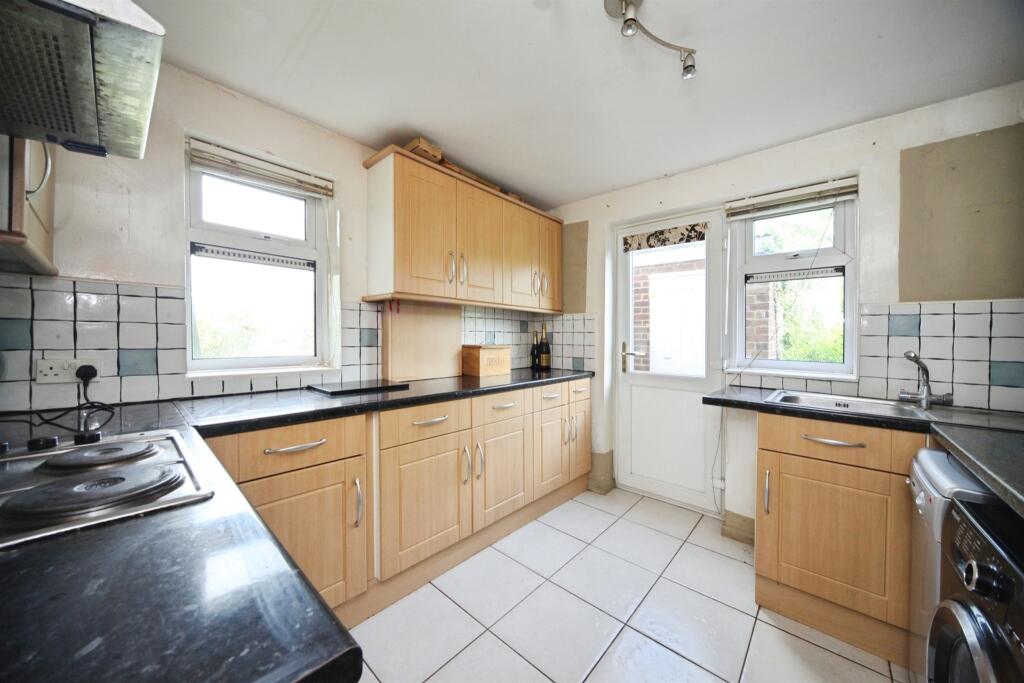Apartment in Luton - More