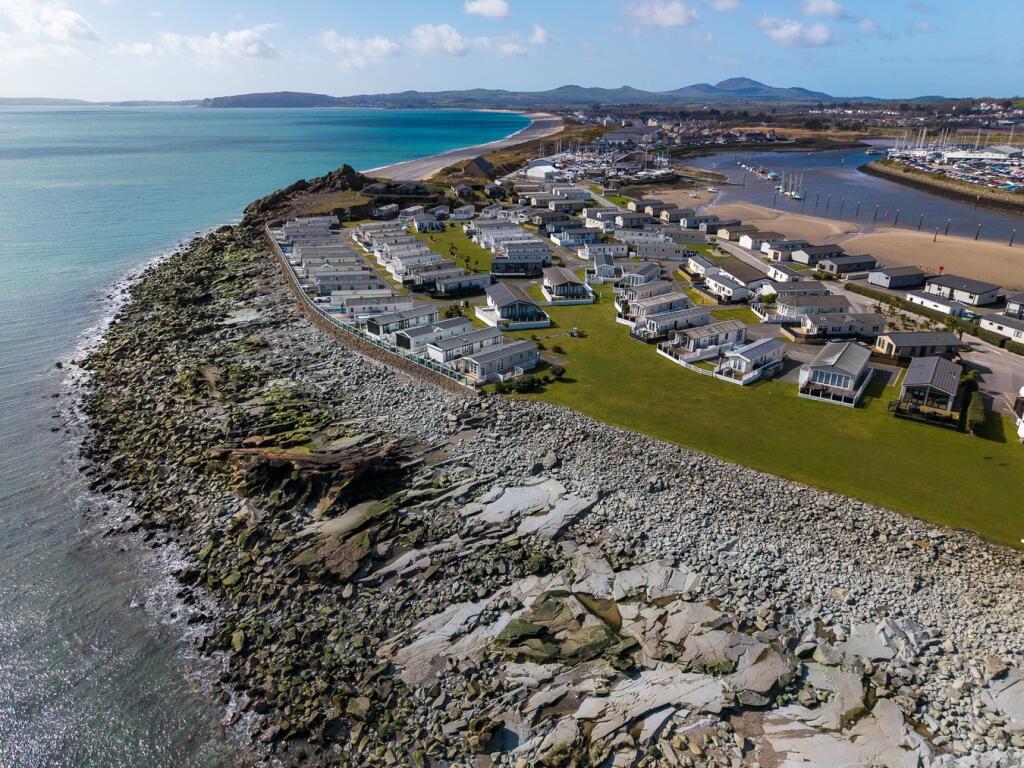 Main image of property: Pwllheli, LL53