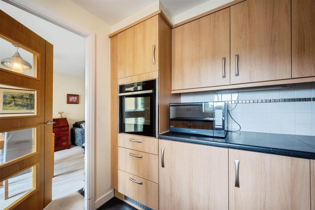 Apartment in Hamilton, Barncluith, Silvertonhill - More