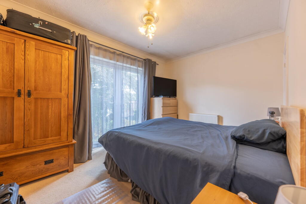 Apartment in Netley Abbey, Southampton, Hound - More