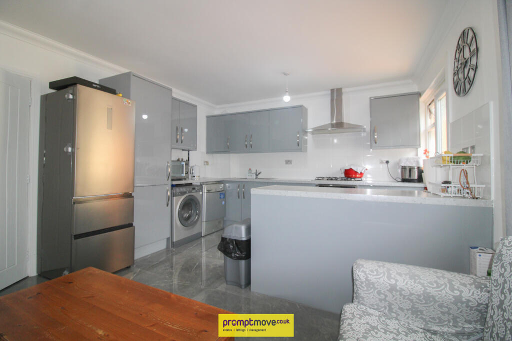 Main image of property: Hockwell Ring, Luton, Bedfordshire, LU4