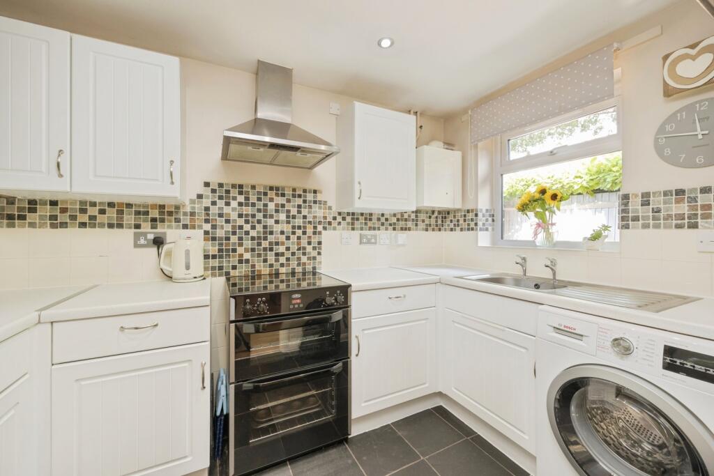 House in Tonbridge - View 4