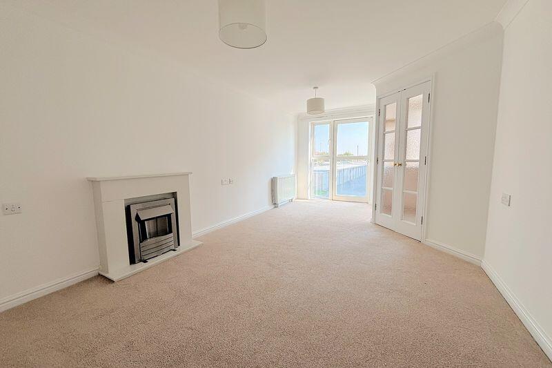 Anchorage Court, Marine Parade East, Lee-On-The-Solent, PO13 photo 2