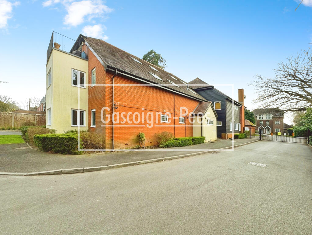 Main image of property: Cobham KT11