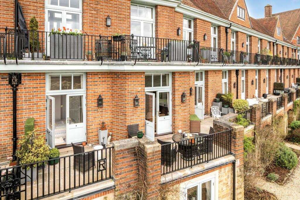 Main image of property: Kings Drive, Midhurst, GU29