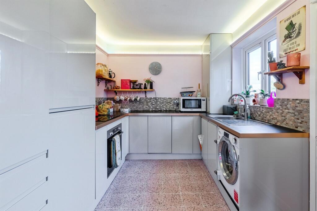 20 St. Marys Avenue photo 2