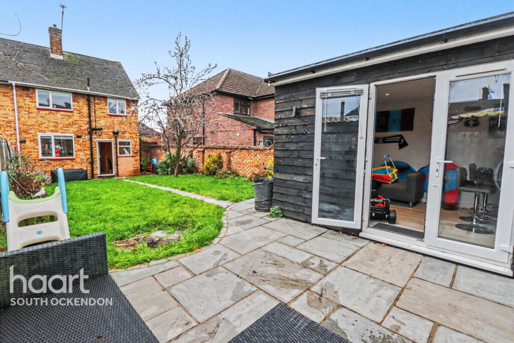 Main image of property: Cullen Square, South Ockendon