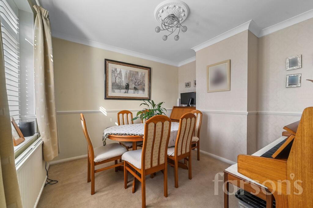 Harrison Close, Hutton, CM13 photo 4