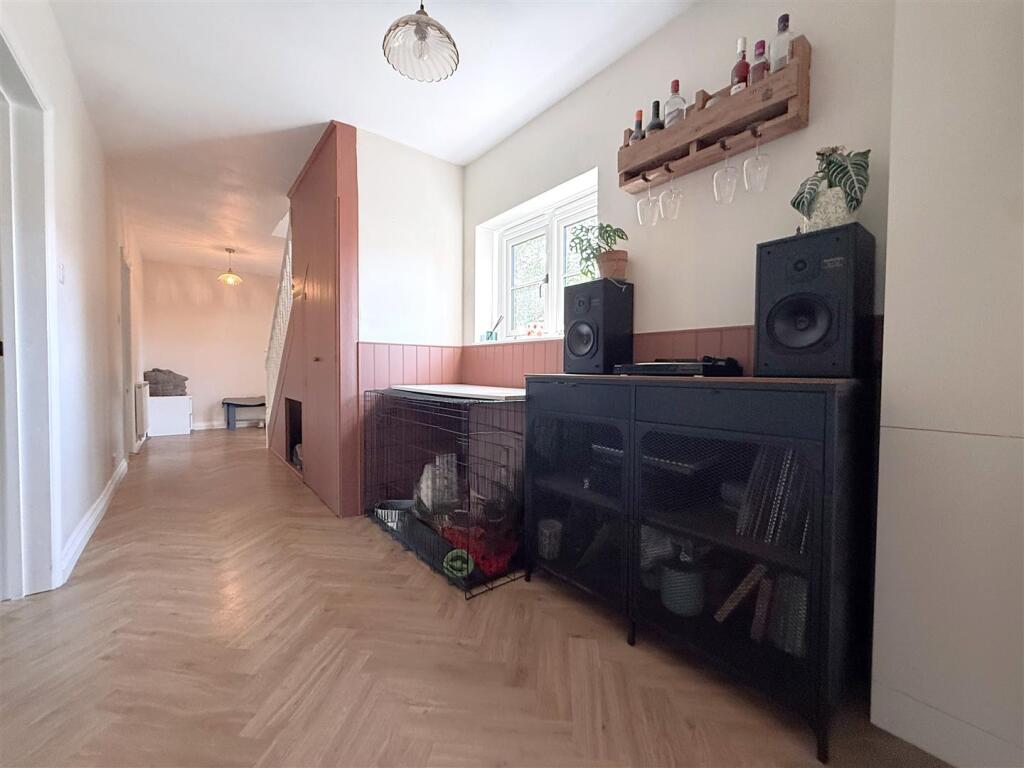 House in Melton, Bottesford - More