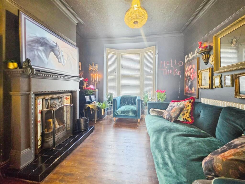 House in Stoke-on-Trent - View 4
