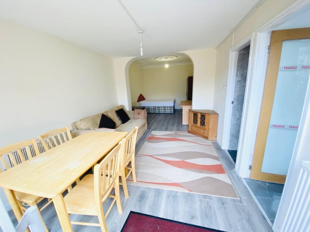 Main image of property: Dunstable Road, Luton, Bedfordshire, LU4