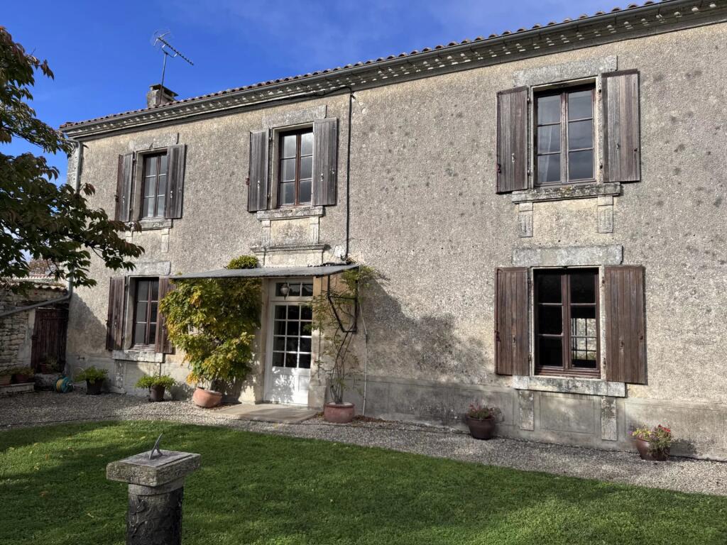Main image of property: Poitou-Charentes, Charente, Genac