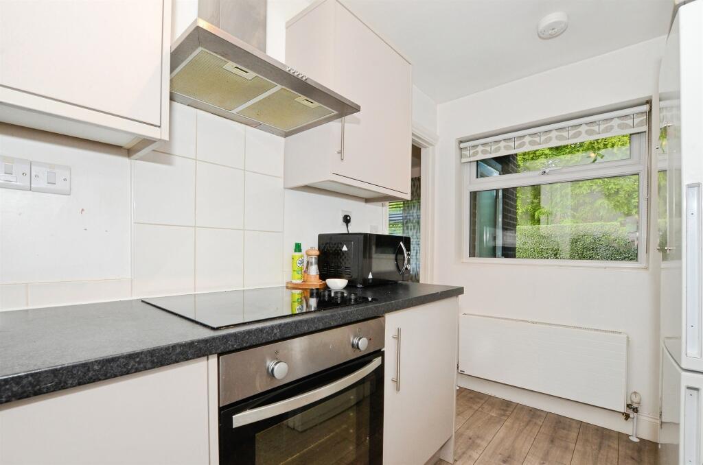 St. Johns Road, Harpenden photo 3