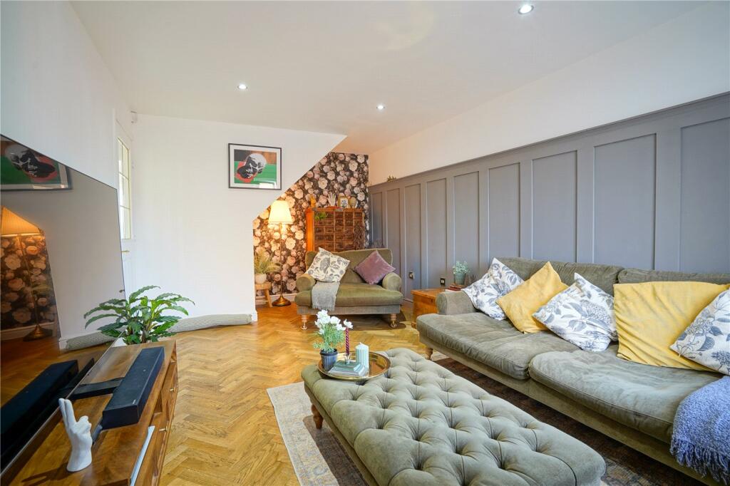 House in Rotherham, Dalton - View 5