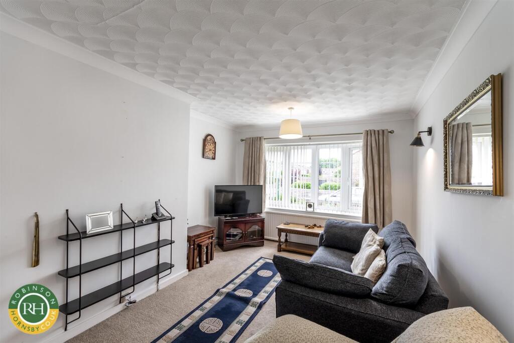 Kestrel Drive, Rossington, Doncaster photo 3