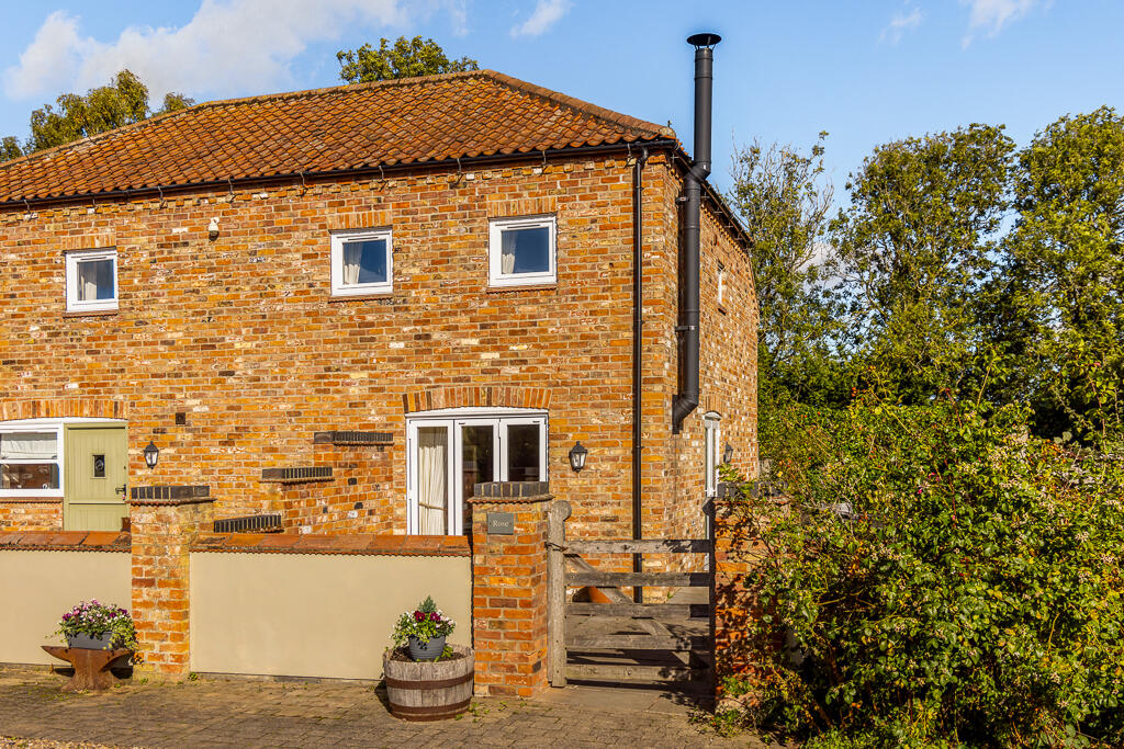 Main image of property: Jock Hedge Lane, Wainfleet Road, Burgh Le Marsh, Lincolnshire