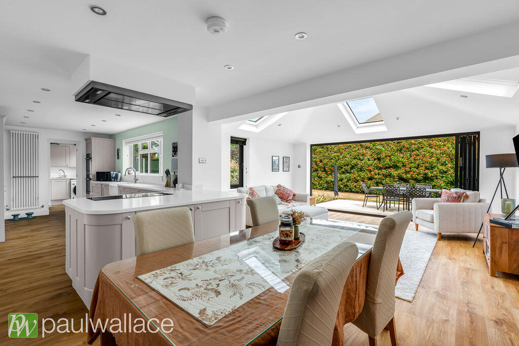 Hickman Close, Broxbourne | Over 2,000 Sq Ft, Home Office & Stunning Open-Plan Living photo 3