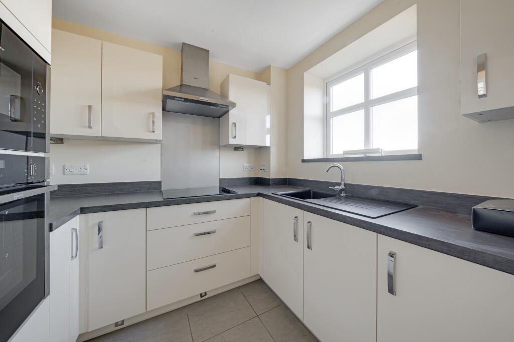 Apartment in Tunbridge Wells, Southborough - View 3