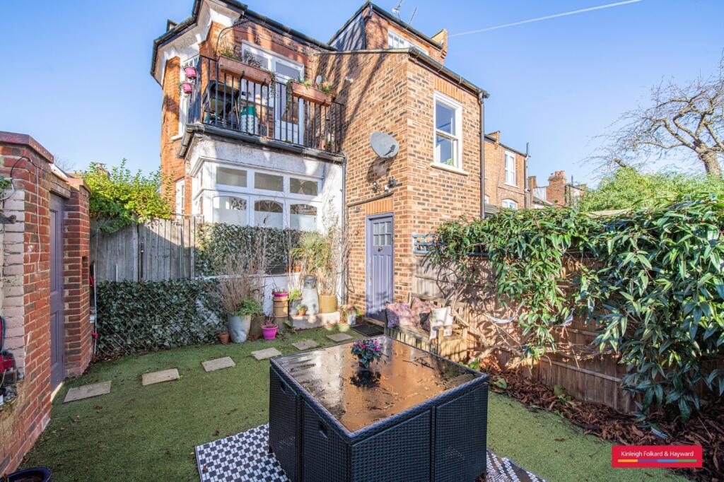 Apartment in London - More