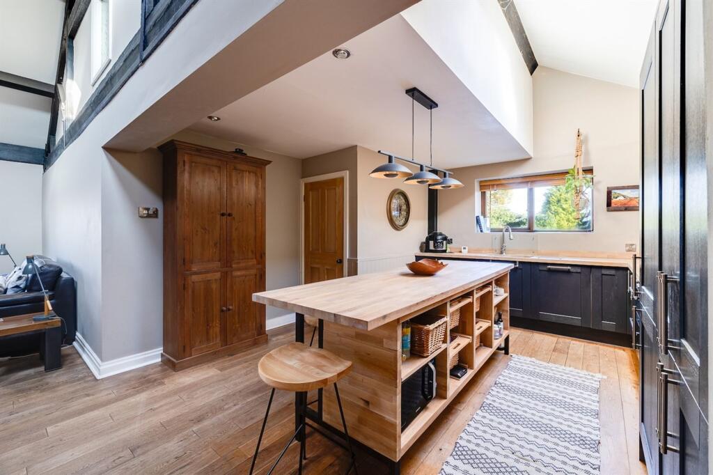 House in Brown Knowl, Broxton - More