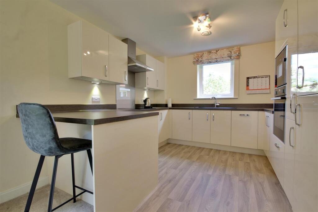 St Andrews Court, Molescroft, Beverley photo 5