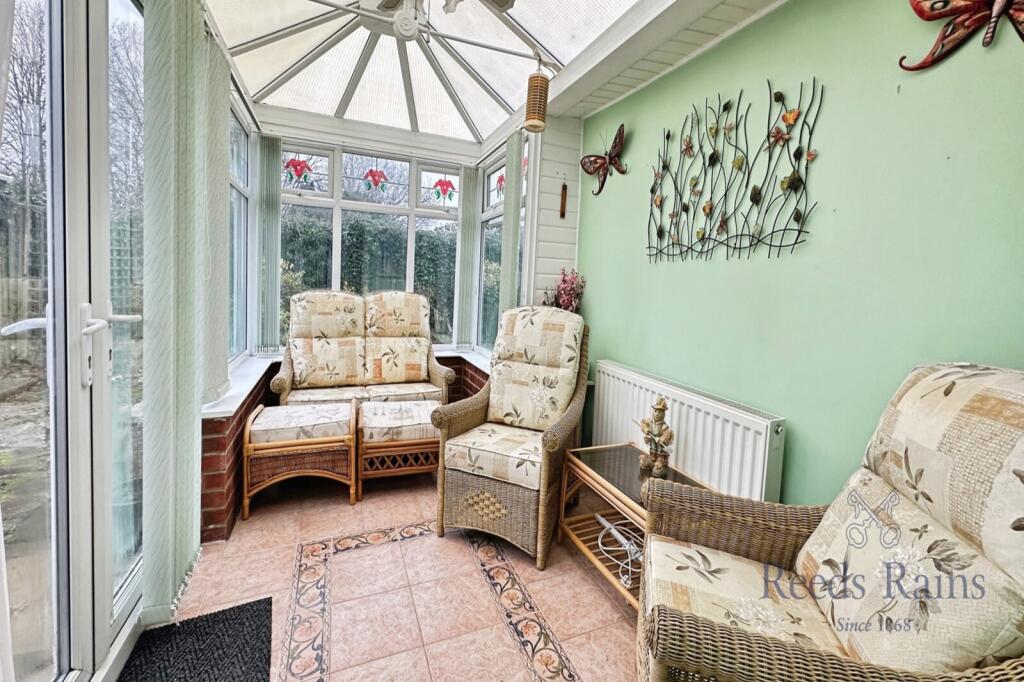 Hawthorn Drive, Barlby, Selby, North Yorkshire, YO8 photo 4