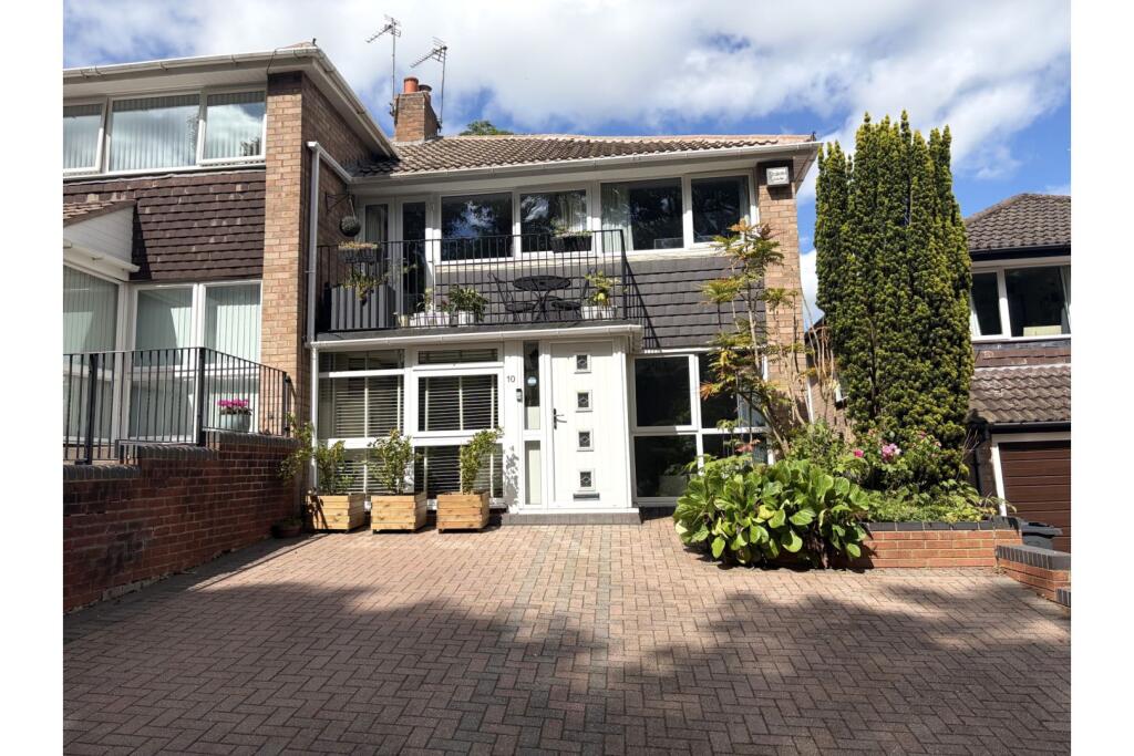 Main image of property: Pages Close, Sutton Coldfield, B75
