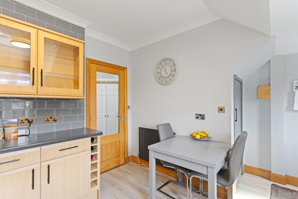 House in Edinburgh, West Lothian - View 4