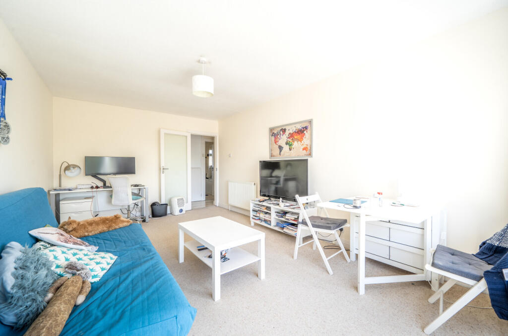 Apartment in Brighton - View 3