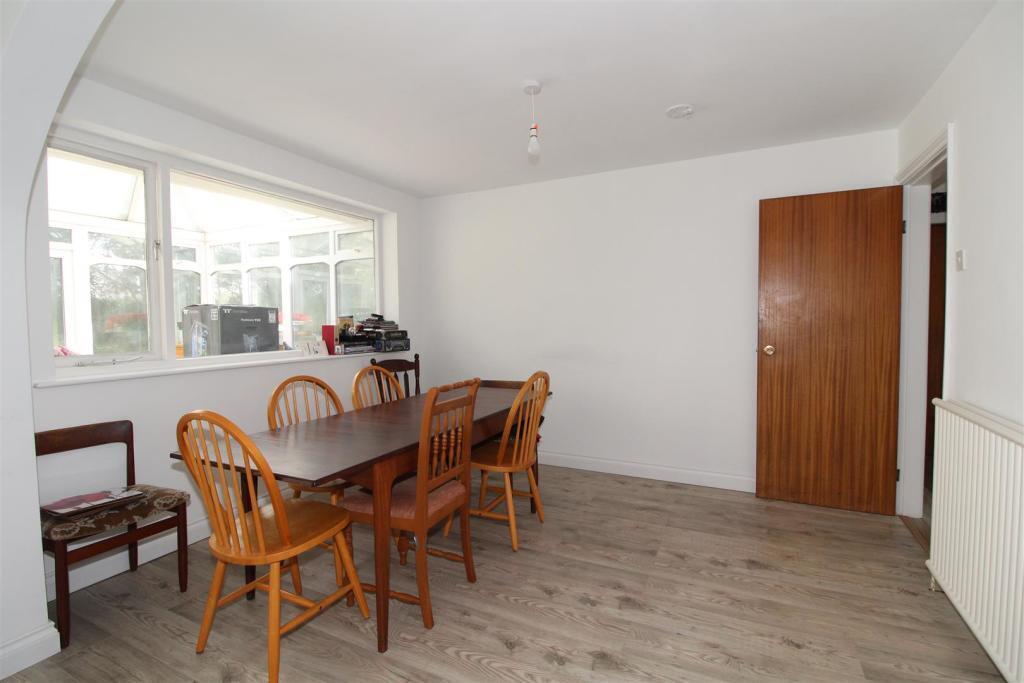 1 bedroom house share for rent