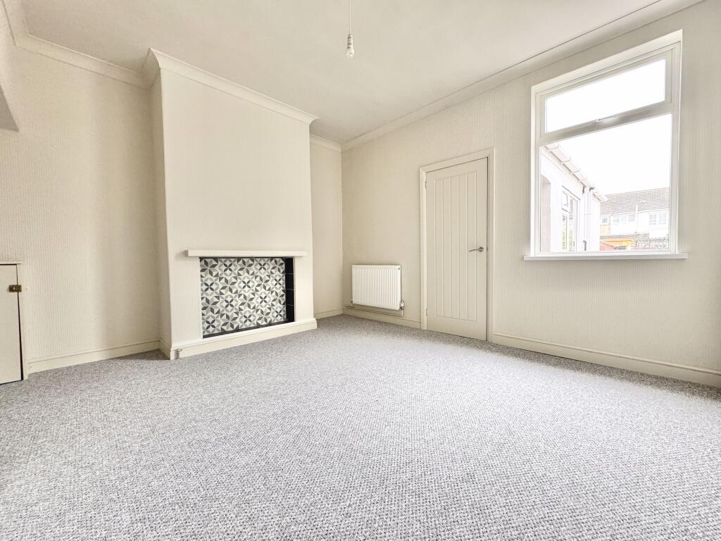 House in Grimsby, New Clee - View 3