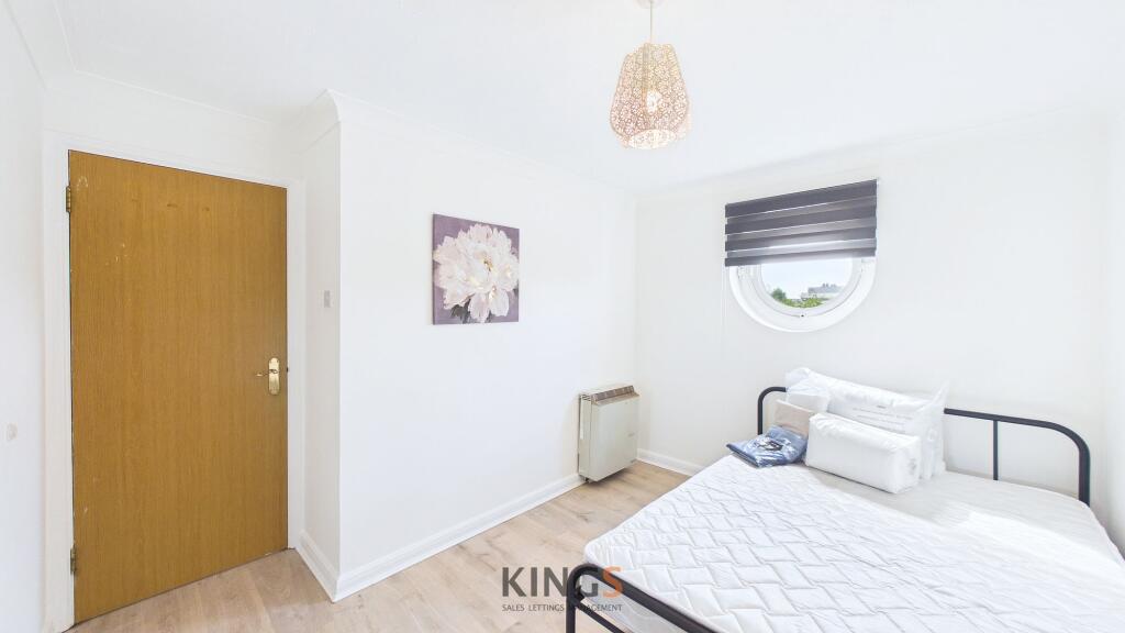 Apartment in Hatfield, Roe Green - More
