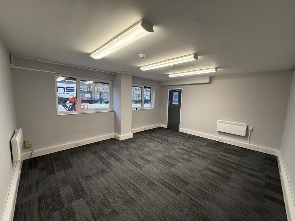 Photo 18