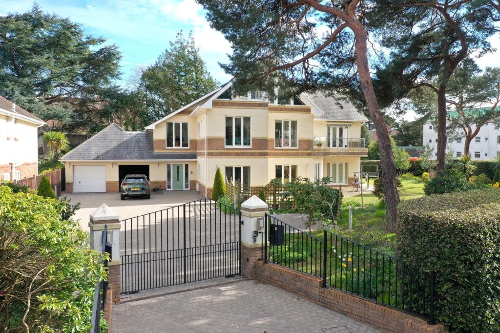 Nairn Road, Canford Cliffs , Poole, BH13