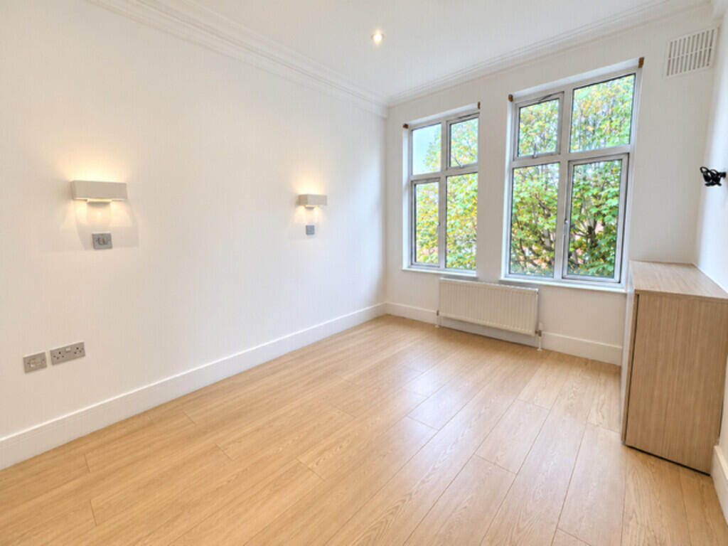 Apartment in London - More