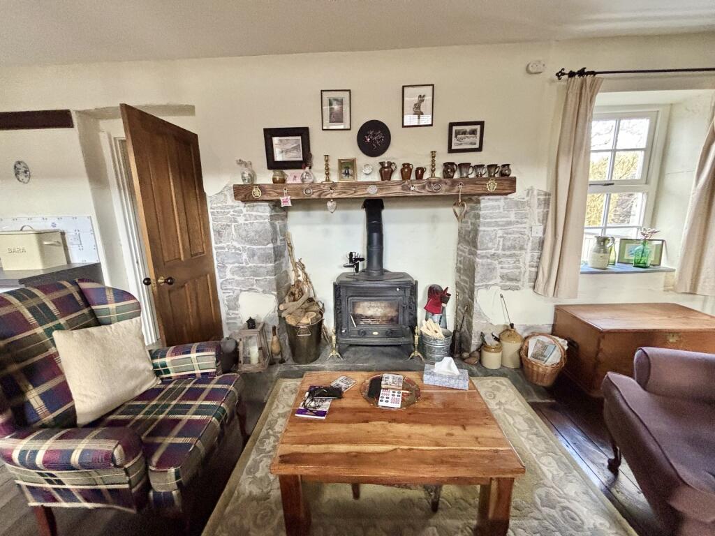House in Pontardawe, Neath Port Talbot - View 4