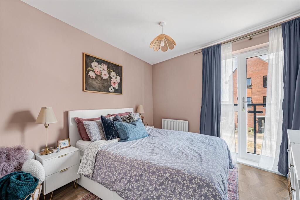 Apartment in Exeter - View 4
