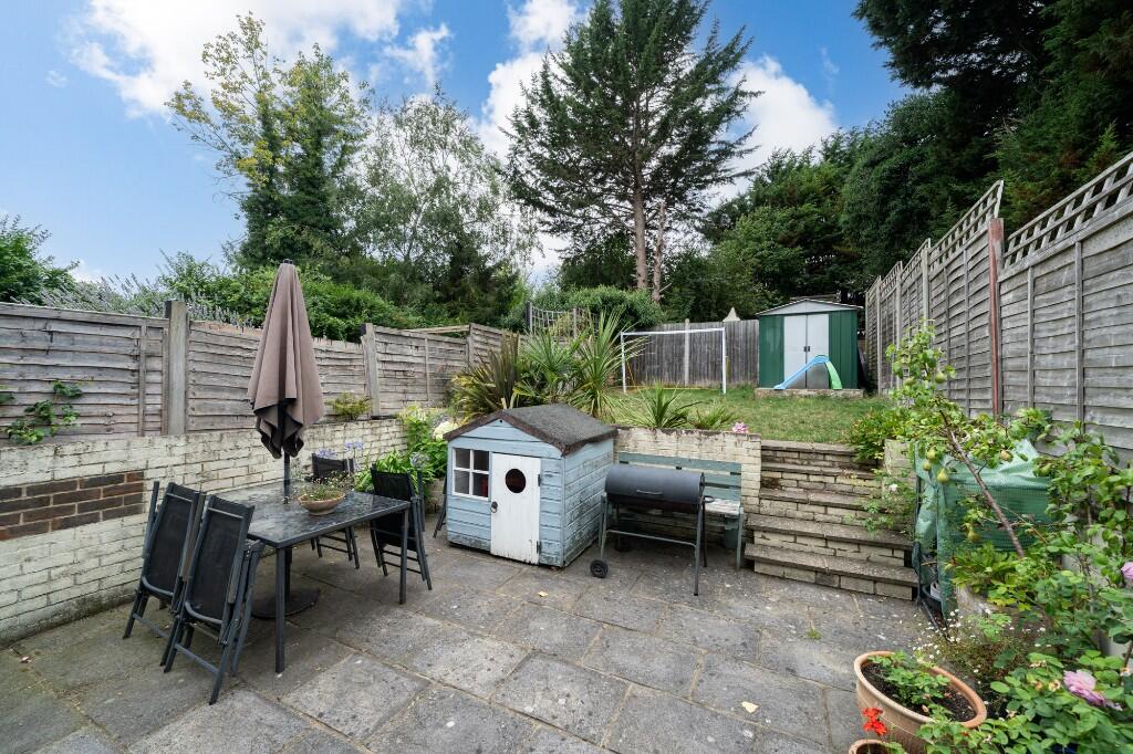 House in Dacorum, Hertfordshire - View 4