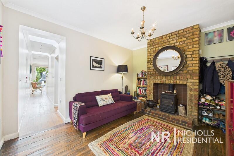 House in London, Royal Borough of Kingston upon Thames - View 5