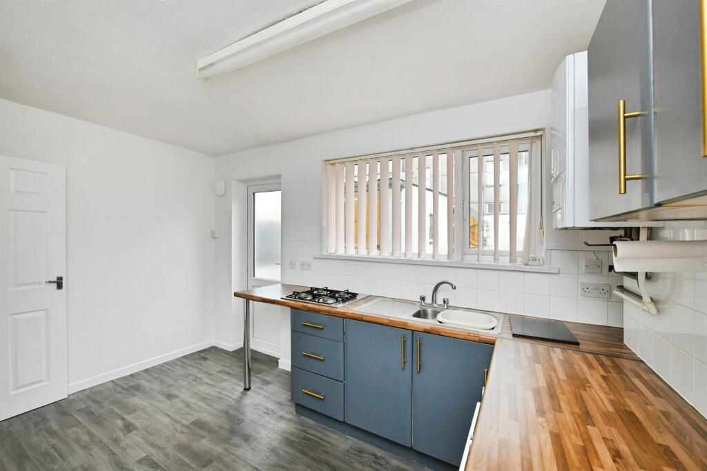 House in Plymouth - View 5